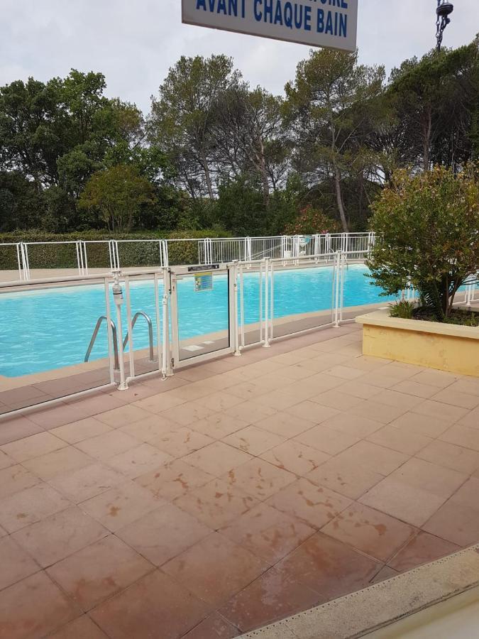 Charmant Studio Dans La Residence Haut Du Golf Saint-Raphael  Ngoại thất bức ảnh